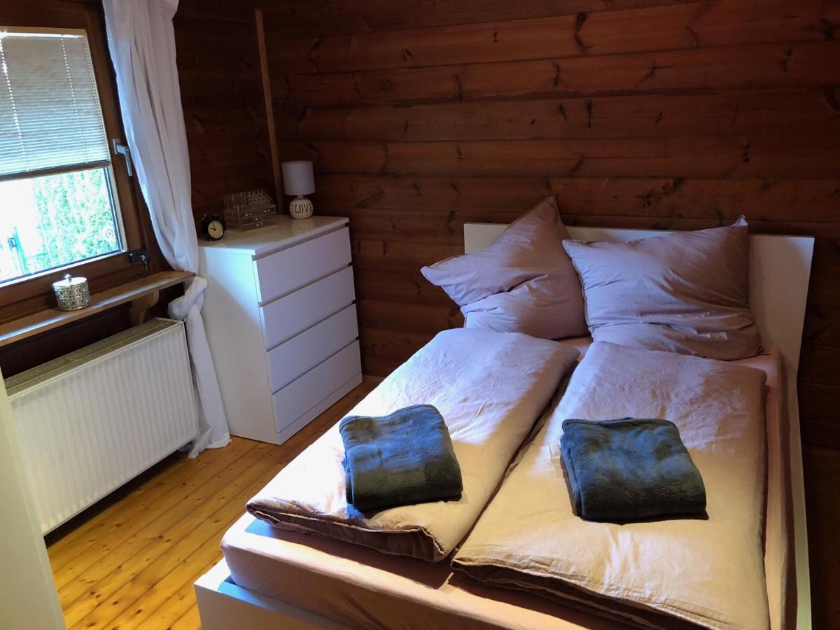 Gemütliches Holzhaus in idyllischer Lage Ruppichteroth Exterior foto